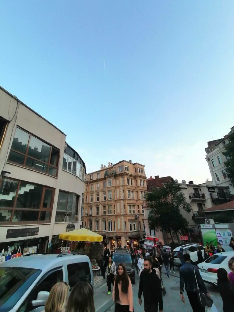 Galata kulesi civarı
