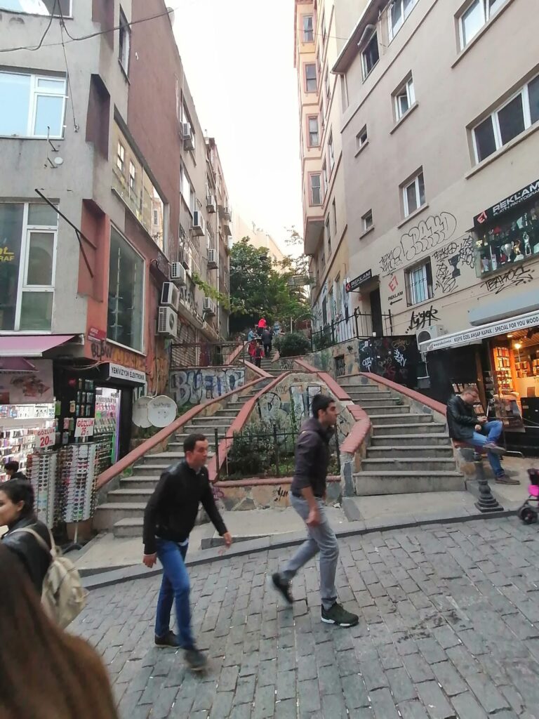 Galata kulesi civarı