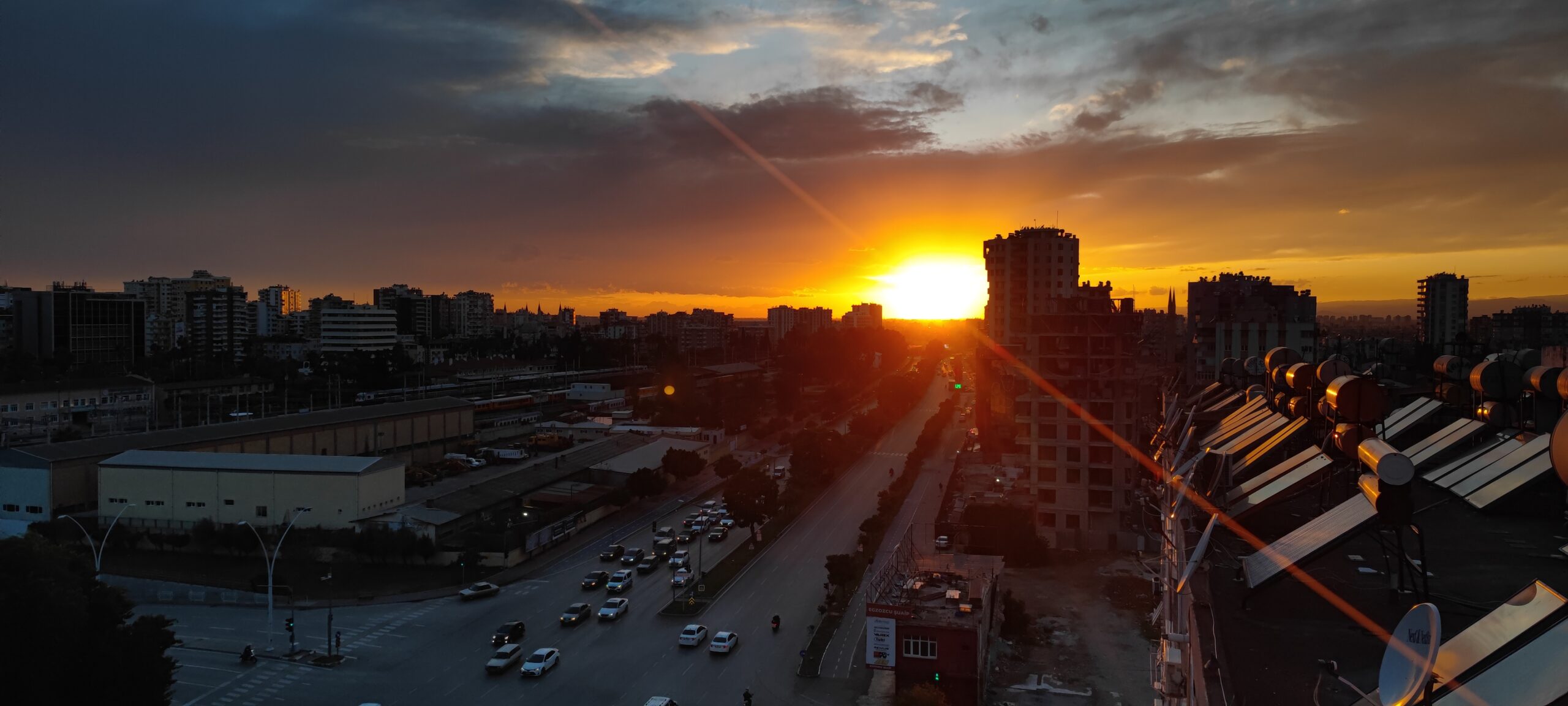 Xiaomi 11 ultra şehir manzarası gün batımı
