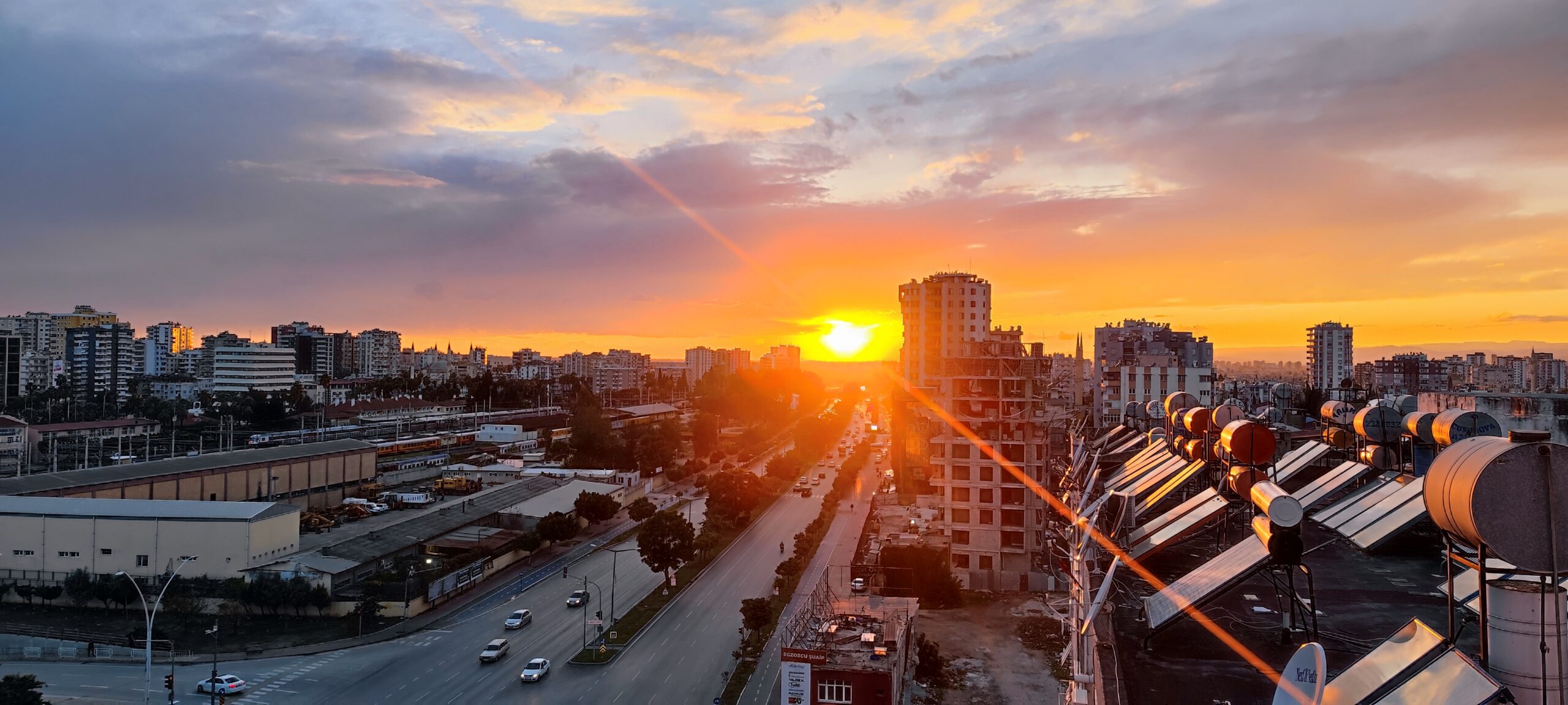 Xiaomi 11 ultra şehir manzarası gün batımı