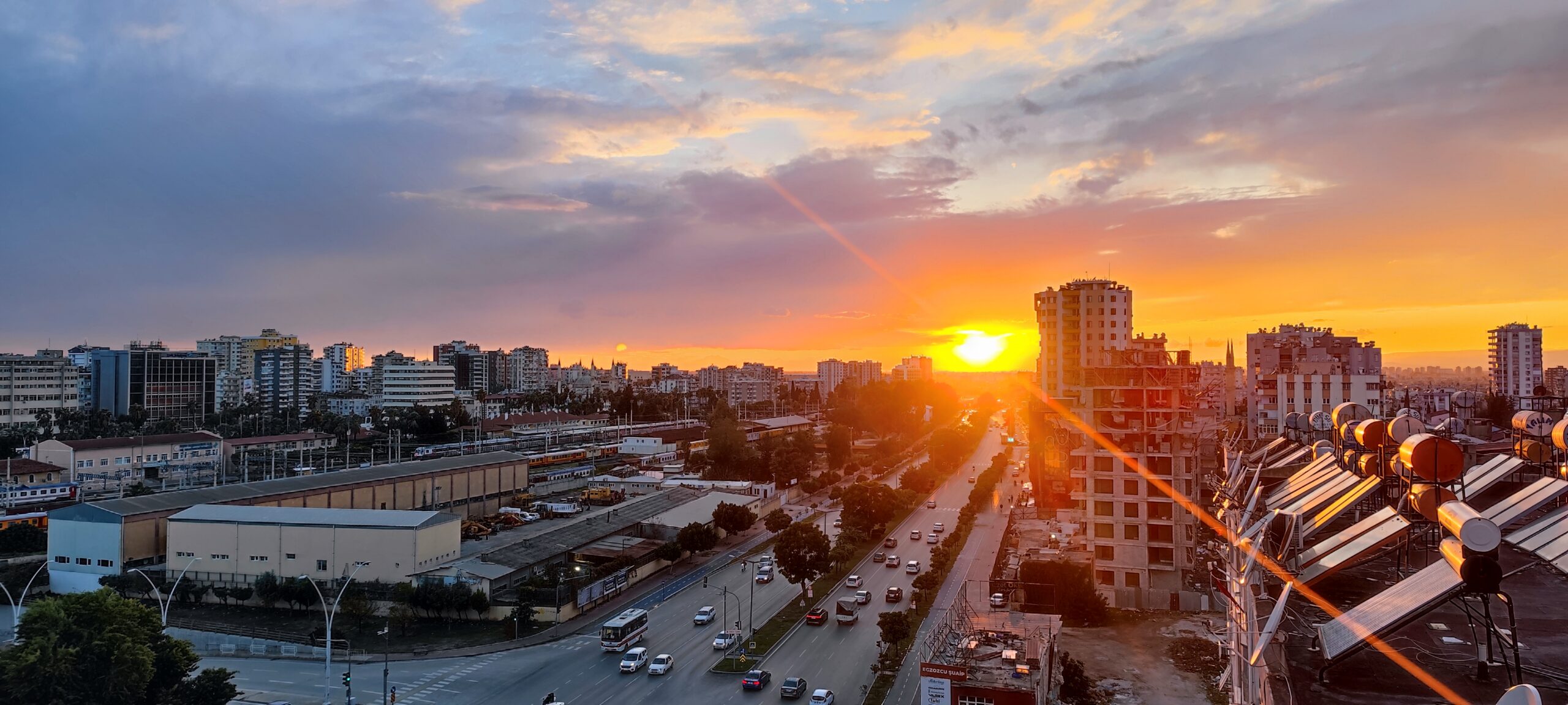 Xiaomi 11 ultra şehir manzarası gün batımı